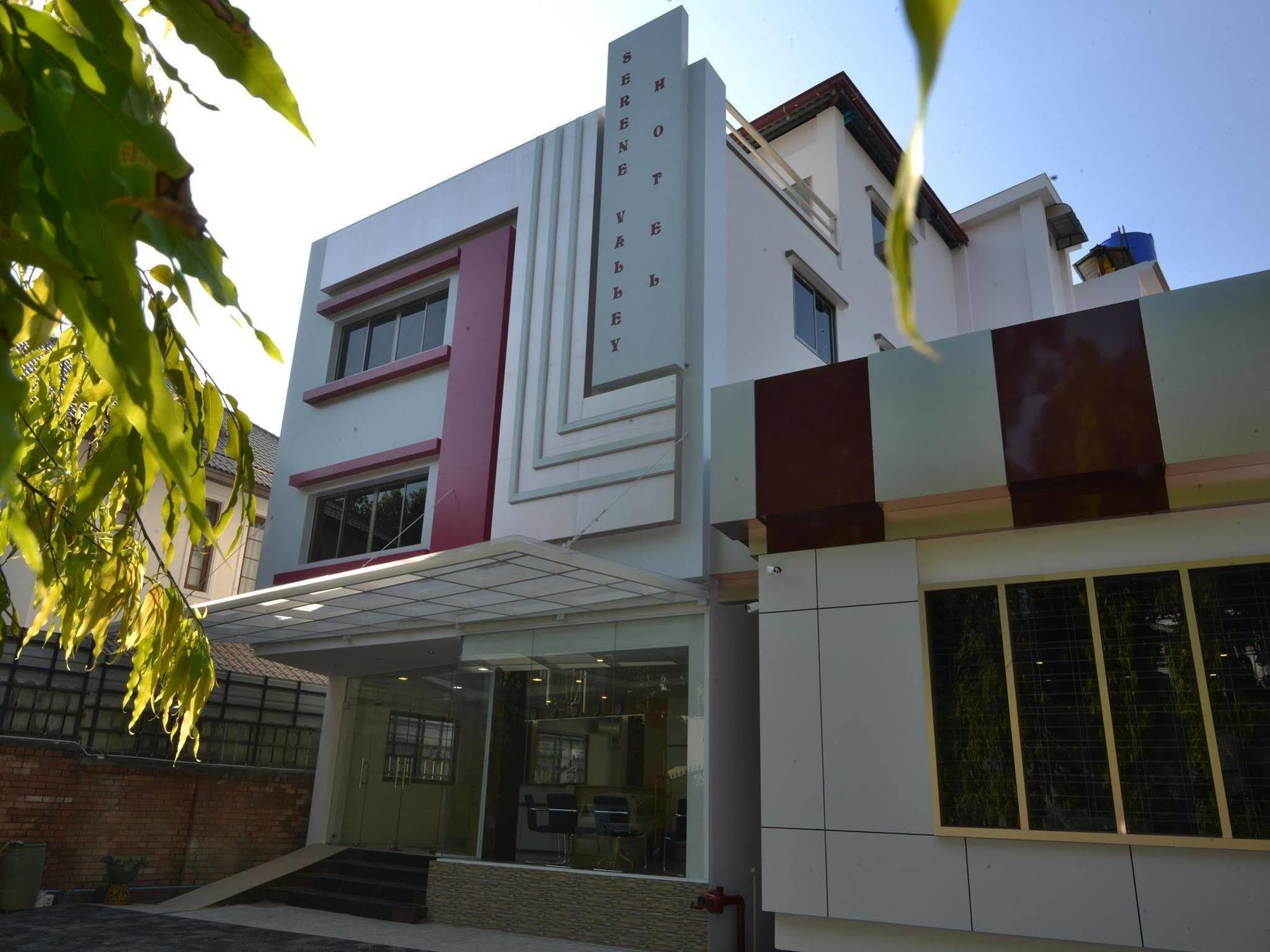 Serene Valley Hotel Yangon Luaran gambar